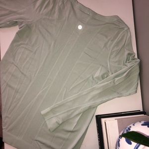 Lululemon Swiftly Tech LS Breeze ⭐️ size 4